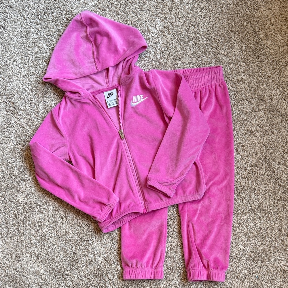 Hot Pink Nike Set